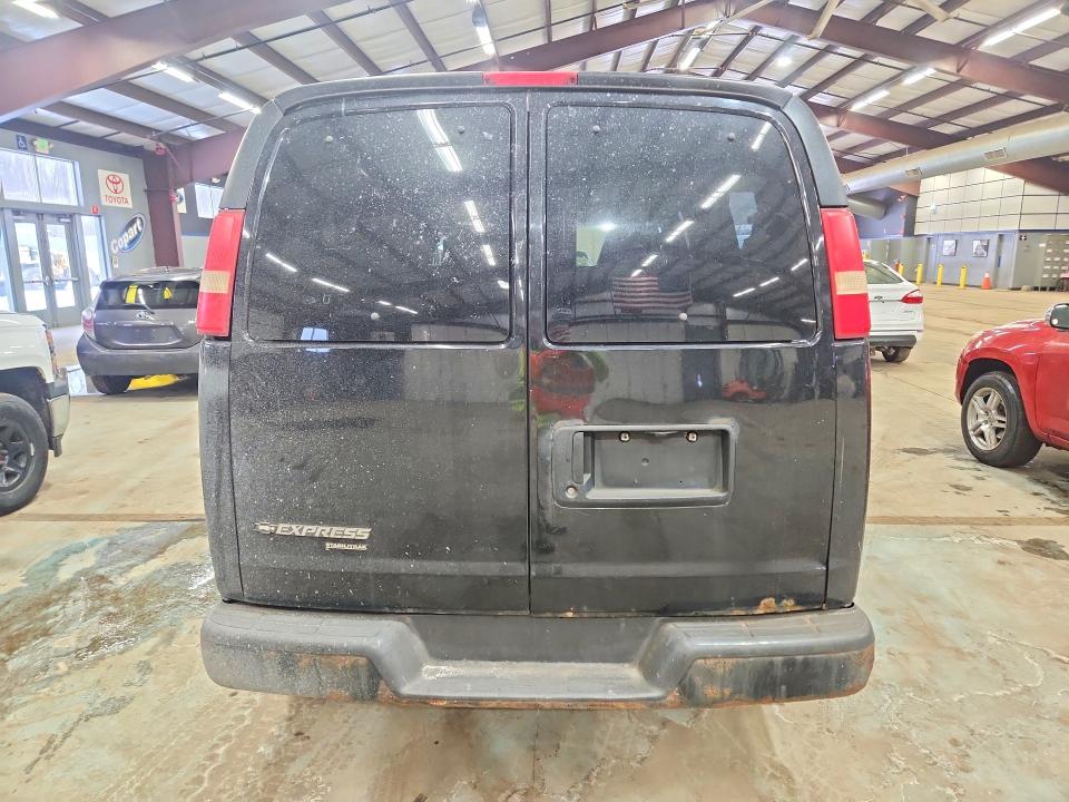 2013 Chevrolet Express 2500 VIN 1GAWGPFA8D1175829 COPART salvage auction — MINOR DENT/SCRATCHES, VA - CERTIFICATE OF TITLE, sold $3,350 on 2026-07-09 (photo 6)