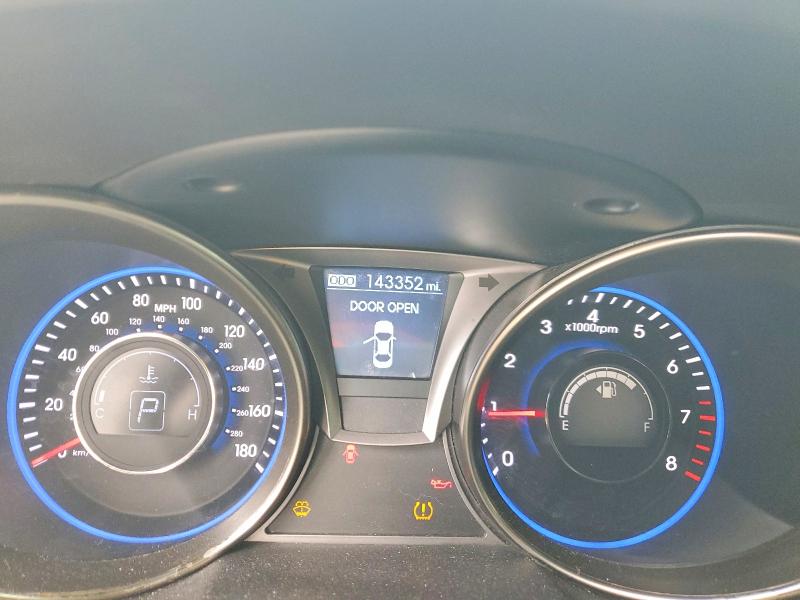 2015 Hyundai Genesis coupe VIN KMHHU6KJ7FU121864 COPART salvage auction — MINOR DENT/SCRATCHES, Fl - Cert Of Title Slvg Rebuildable, sold $1,600 on 2026-07-17 (photo 9)