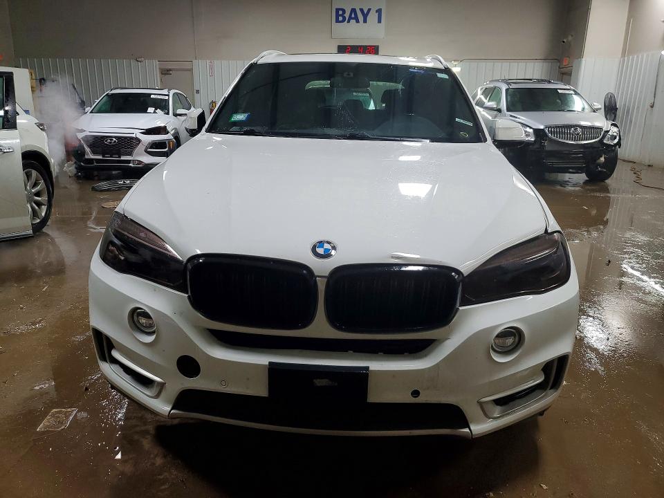 2018 BMW X5 VIN 5UXKR0C59J0X85611 COPART salvage auction — UNDERCARRIAGE, Il - Salvage Certificate, sold $4,500 on 2026-07-14 (photo 5)