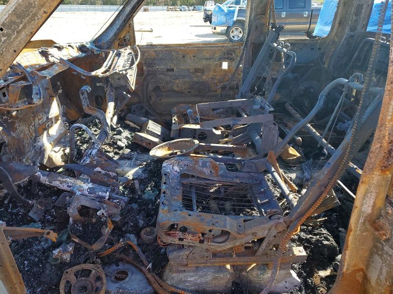 2007 Chevrolet Silverado VIN 1GCJK39D67E158426 COPART salvage auction — BURN, Fl - Cert Of Destruct-No Vin Plate, sold $200 on 2026-07-24 (photo 7)