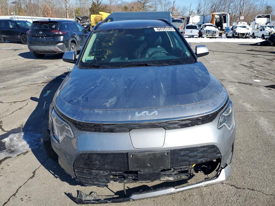 2024 Kia Niro VIN KNDCR3L1XR5107162 COPART salvage auction — UNDERCARRIAGE, Fl - Cert Of Title Slvg Rebuildable, sold $7,800 on 2026-07-06 (photo 5)
