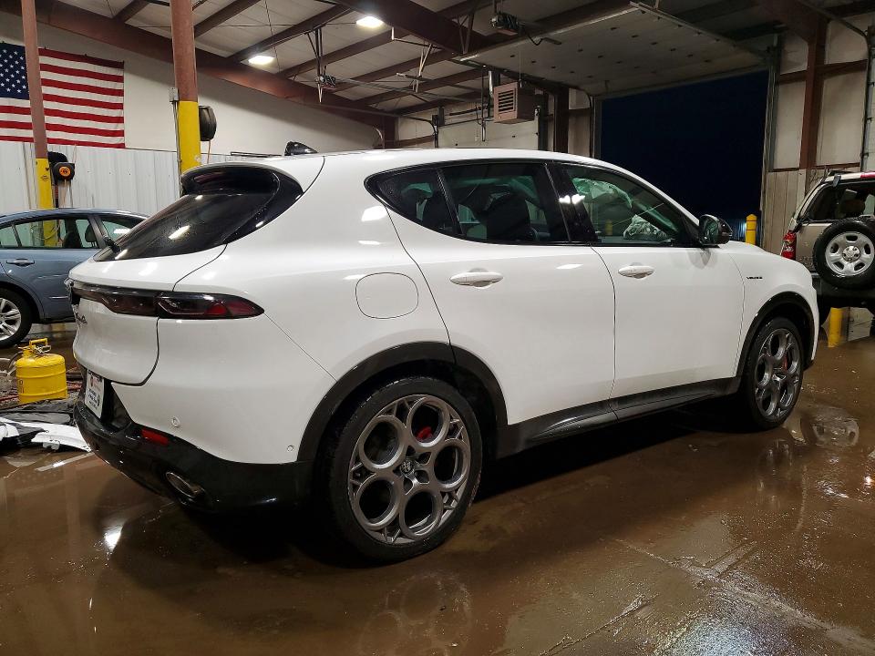 2024 Alfa romeo Tonale VIN ZASPATDW5R3035872 COPART salvage auction — FRONT END, Nj - Cert Of Title-Salvage, sold $725 on 2026-07-28 (photo 3)