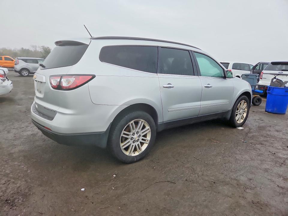 2015 Chevrolet Traverse VIN 1GNKRGKDXFJ182114 COPART salvage auction — NORMAL WEAR, PA - CERTIFICATE OF SALVAGE, sold $550 on 2026-07-02 (photo 3)