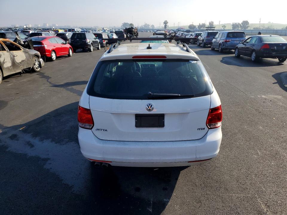 2013 Volkswagen Jetta VIN 3VWPL7AJ2DM695829 COPART salvage auction — SIDE, Ca - Dis/Dlr/Exp Clean W/Salv Hist, sold $600 on 2026-07-20 (photo 6)