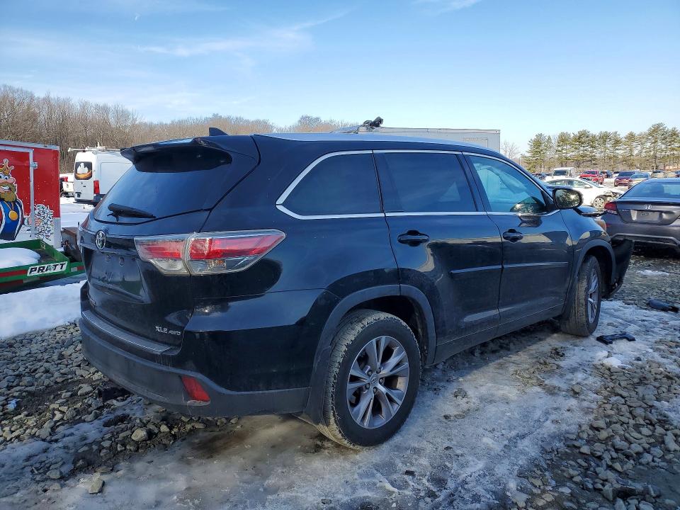 2015 Toyota Highlander VIN 5TDJKRFHXFS224267 COPART salvage auction — FRONT END, Nj - Cert Of Title-Salvage, sold $5,700 on 2026-07-20 (photo 3)