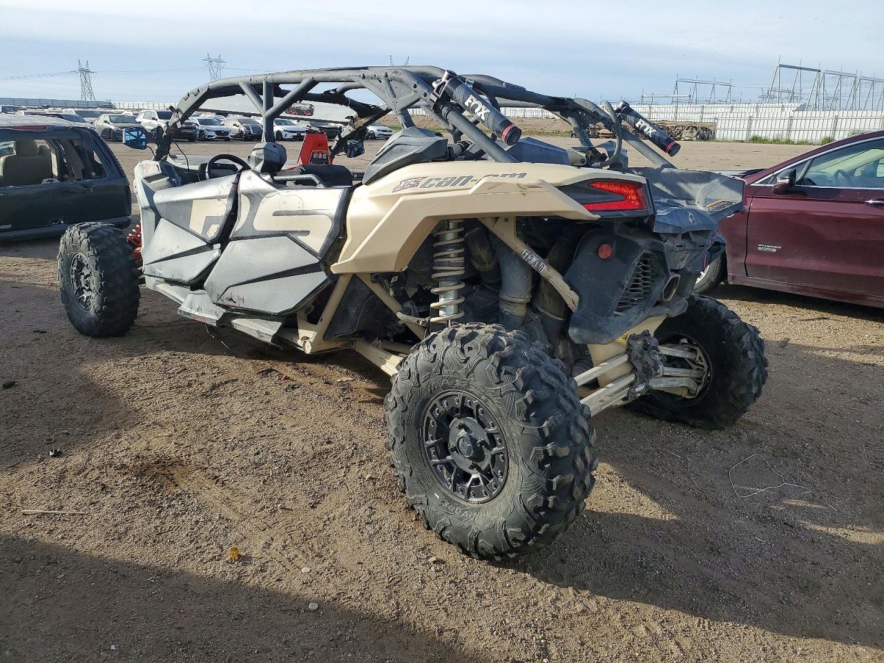 2022 Can-am Maverick x3 VIN 3JBVNAV2XNE001715 COPART salvage auction — Side, CA - SALVAGE CERTIFICATE, sold $11,600 on 2026-05-21 (photo 3)