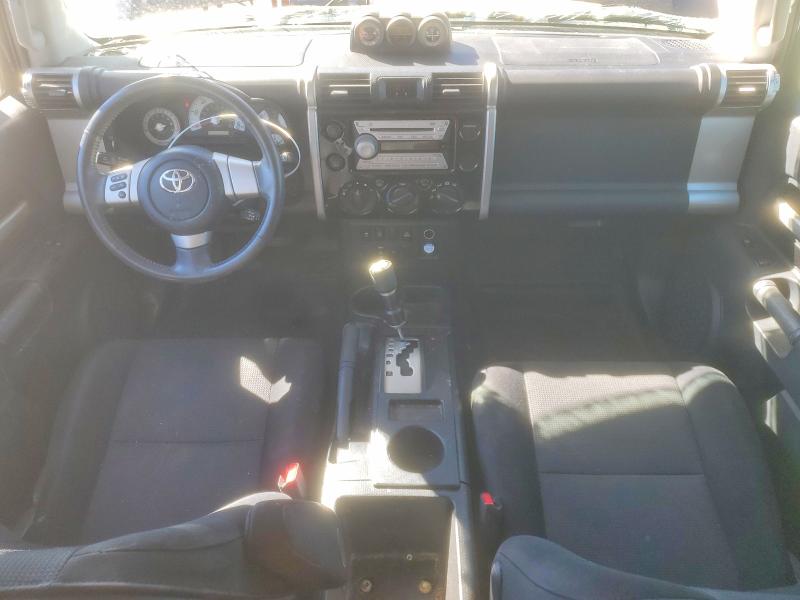 2010 Toyota Fj cruiser VIN JTEZU4BF5AK009282 COPART salvage auction — ROLLOVER, Fl - Cert Of Title Slvg Rebuildable, sold $3,000 on 2026-07-09 (photo 8)