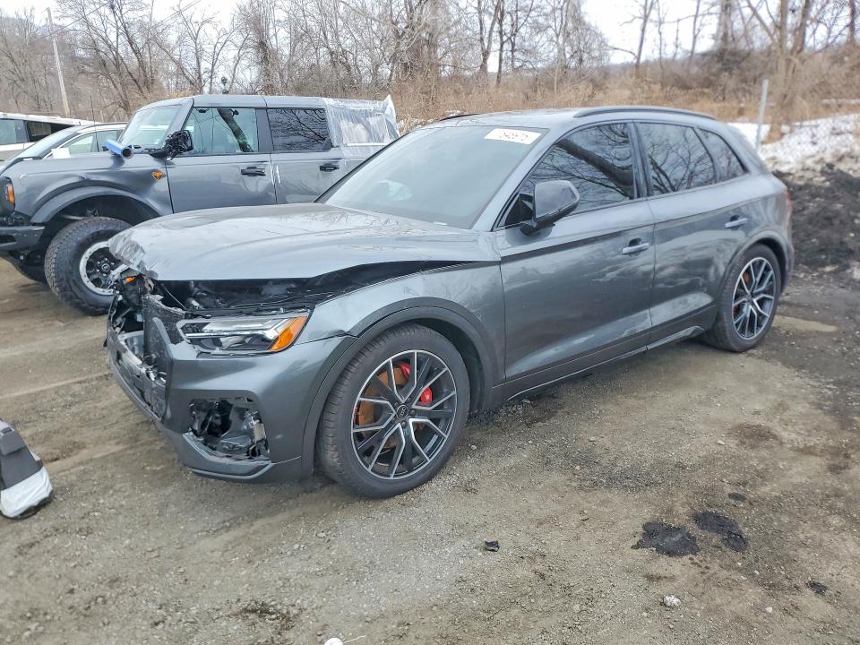 2025 Audi Sq5 VIN WA1B4AFY2S2056748 — COPART salvage auction photo