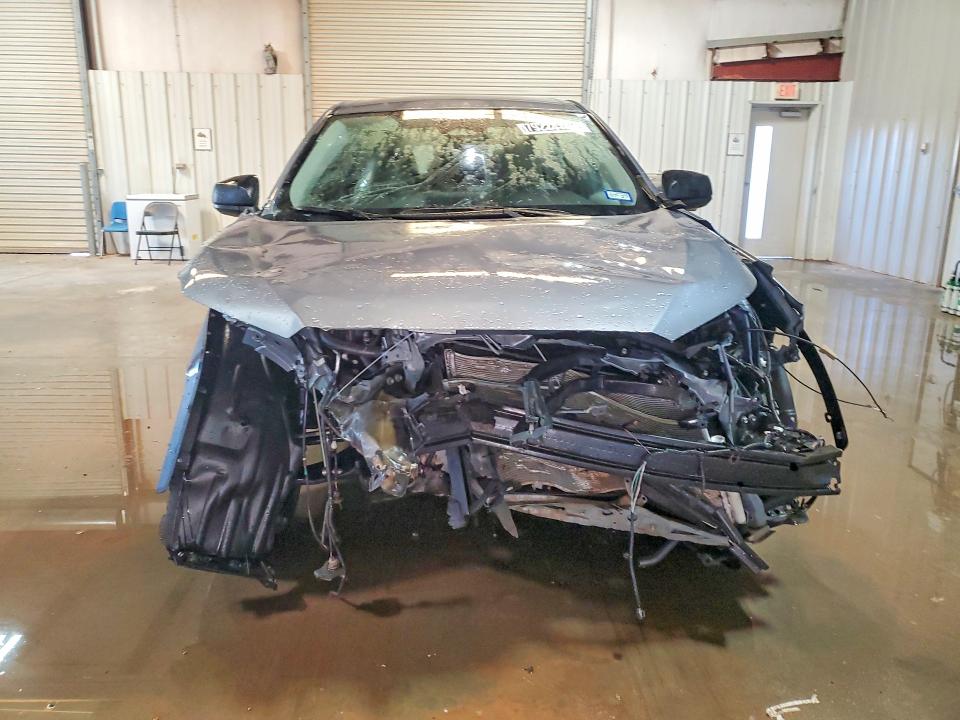 2025 Toyota Corolla cross VIN 7MUAAAAG0SV148867 COPART salvage auction — FRONT END, VA - CERT OF TITLE - SALVAGE, sold $3,500 on 2026-07-28 (photo 5)