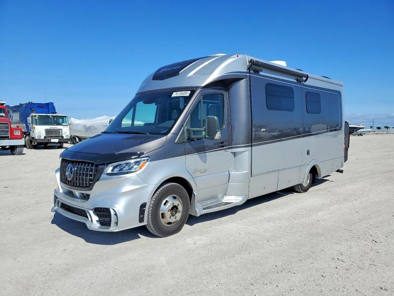 2022 Mercedes Benz VIN W1X8E33Y0NN191940 COPART salvage auction — MINOR DENT/SCRATCHES, Fl - Certificate Of Title, sold $42,250 on 2026-07-13 (photo 2)