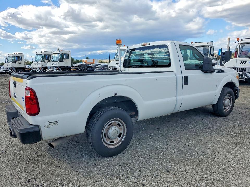 2013 Ford F-250 VIN 1FTBF2A68DEB81802 COPART salvage auction — MINOR DENT/SCRATCHES, CA - APP FOR DUP CLEAN OR AC, sold $1,400 on 2026-07-09 (photo 3)