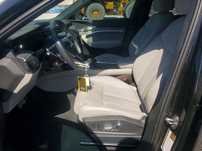 2024 Audi Q8 VIN WA16AAGE5RB017919 COPART salvage auction — REAR END, Other, sold $15,300 on 2026-07-21 (photo 7)