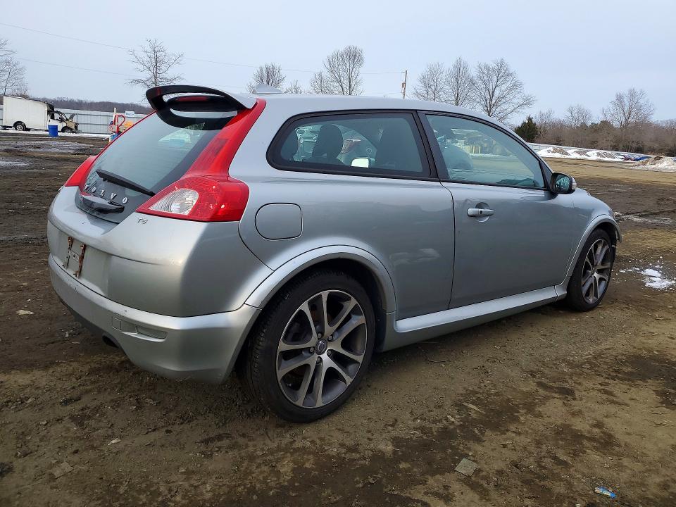 2009 Volvo C30 VIN YV1MK672692135615 COPART salvage auction — FRONT END, Nj - Cert Of Title-Salvage, sold $725 on 2026-08-17 (photo 3)