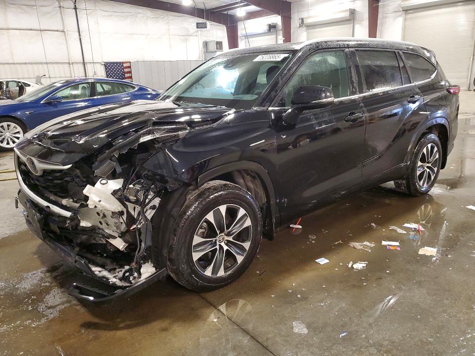 2024 Toyota Highlander VIN 5TDKDRBH8RS557897 COPART salvage auction — FRONT END, Mn - Cert Of Title-Salvage, sold $15,600 on 2026-07-06 (photo 1)