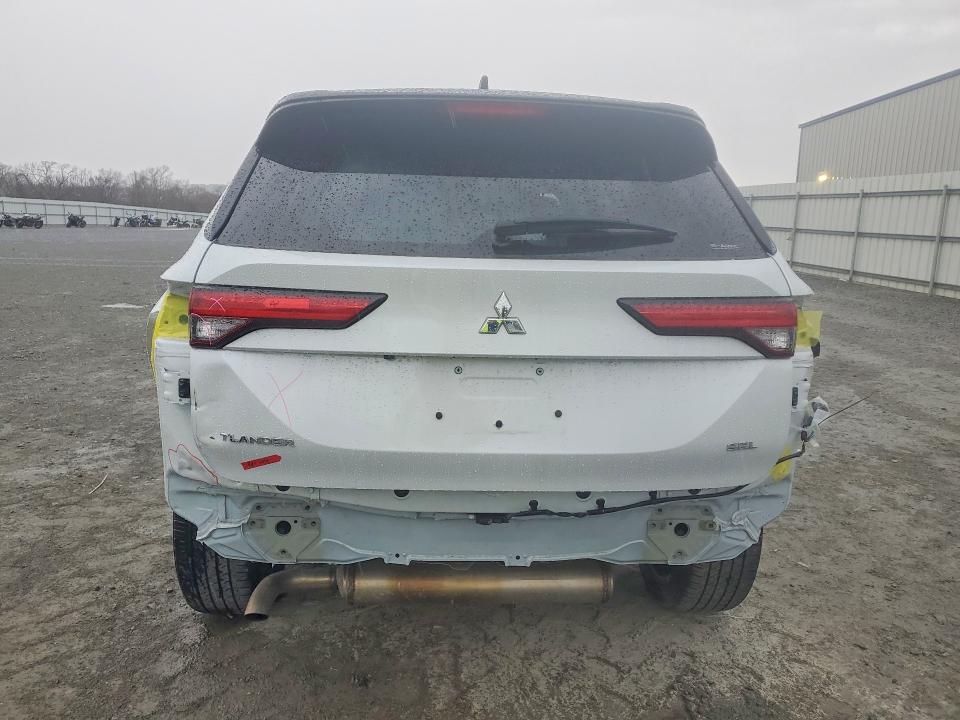 2024 Mitsubishi Outlander VIN JA4J4WA84RZ031643 COPART salvage auction — REAR END, Nc - Salvage Certificate Of Title, sold $15,300 on 2026-07-22 (photo 6)