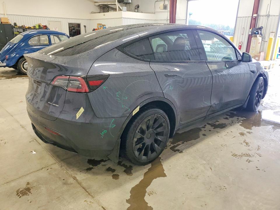 2022 Tesla Model y VIN 7SAYGDEE7NA014464 COPART salvage auction — FRONT END, Nc - Salvage Certificate Of Title, sold $10,200 on 2026-07-02 (photo 3)