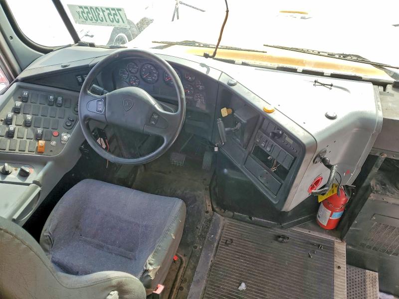 2014 Ic corporation 3000 ce VIN 4DRBUAAN1EB023985 COPART salvage auction — NORMAL WEAR, Wi - Certificate Of Title, sold $1,400 on 2026-07-08 (photo 5)