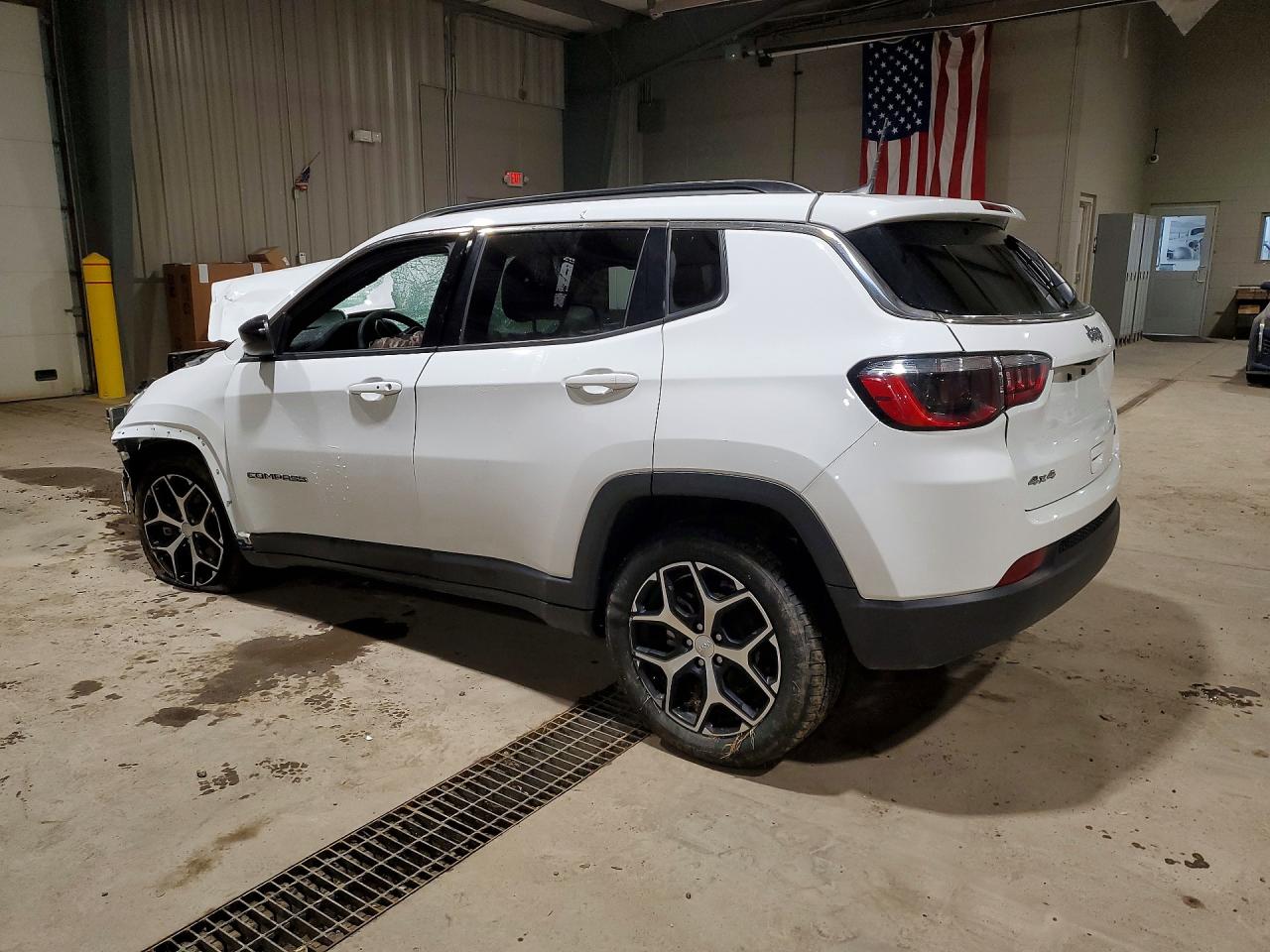 2024 Jeep Compass VIN 3C4NJDBN3RT598863 COPART salvage auction — Front End, FL - CERTIFICATE OF DESTRUCTION, sold $1,850 on 2026-08-12 (photo 2)