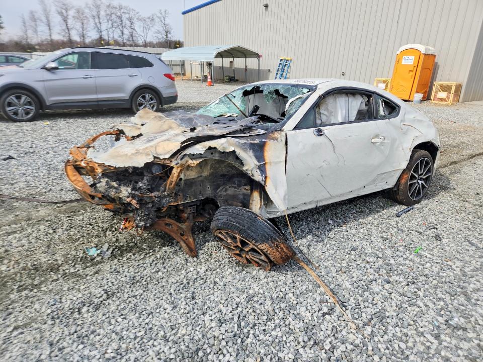 2023 Toyota Gr 86 VIN JF1ZNBB16P9762562 COPART salvage auction — ROLLOVER, Sc - Cert Of Title-Salvage Fire, sold $450 on 2026-07-27 (photo 1)