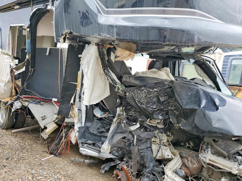 2021 Merz VIN W1X8E33Y0MN150237 COPART salvage auction — ALL OVER, UT - NON-REPAIRABLE CERTIFICATE, sold $2,100 on 2026-09-17 (photo 9)