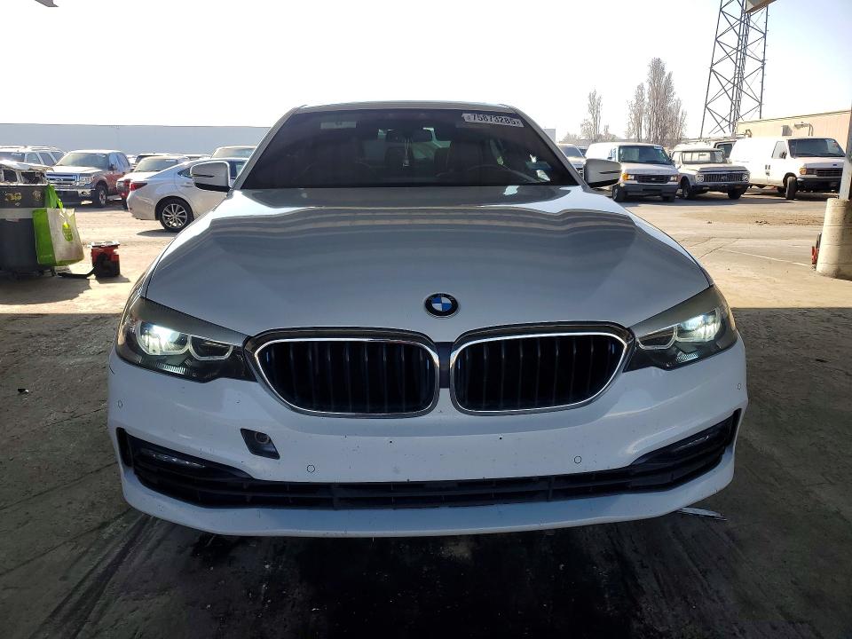 2018 BMW 5er VIN WBAJB1C57JB374801 COPART salvage auction — MINOR DENT/SCRATCHES, Mt - Dis/Dlr/Exp Only Clean Title, sold $7,200 on 2026-07-02 (photo 5)