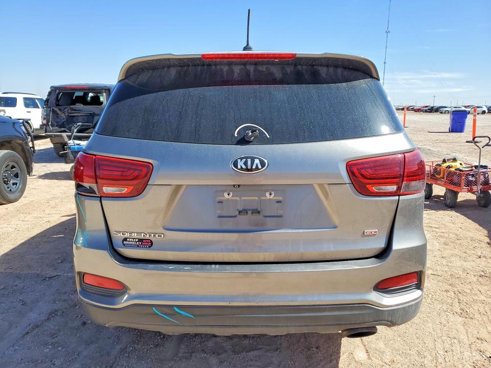 2019 Kia Sorento VIN 5XYPG4A36KG508996 COPART salvage auction — MINOR DENT/SCRATCHES, Tx - Salvage Vehicle Title, sold $1,650 on 2026-07-08 (photo 6)