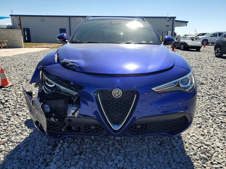 2022 Alfa romeo Stelvio VIN ZASPAKBN2N7D48761 COPART salvage auction — FRONT END, Salvage Title, sold $9,900 on 2026-08-18 (photo 5)