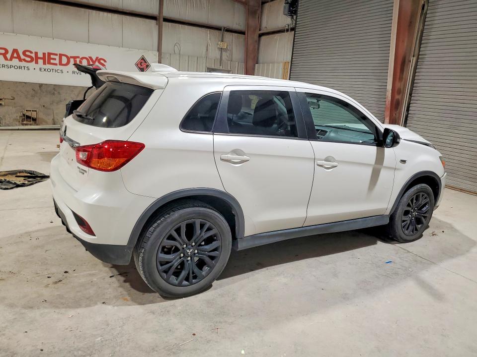 2018 Mitsubishi Outlander VIN JA4AP3AU4JZ023825 COPART salvage auction — FRONT END, Mo - Salvage Certificate Of Title, sold $2,500 on 2026-07-20 (photo 3)