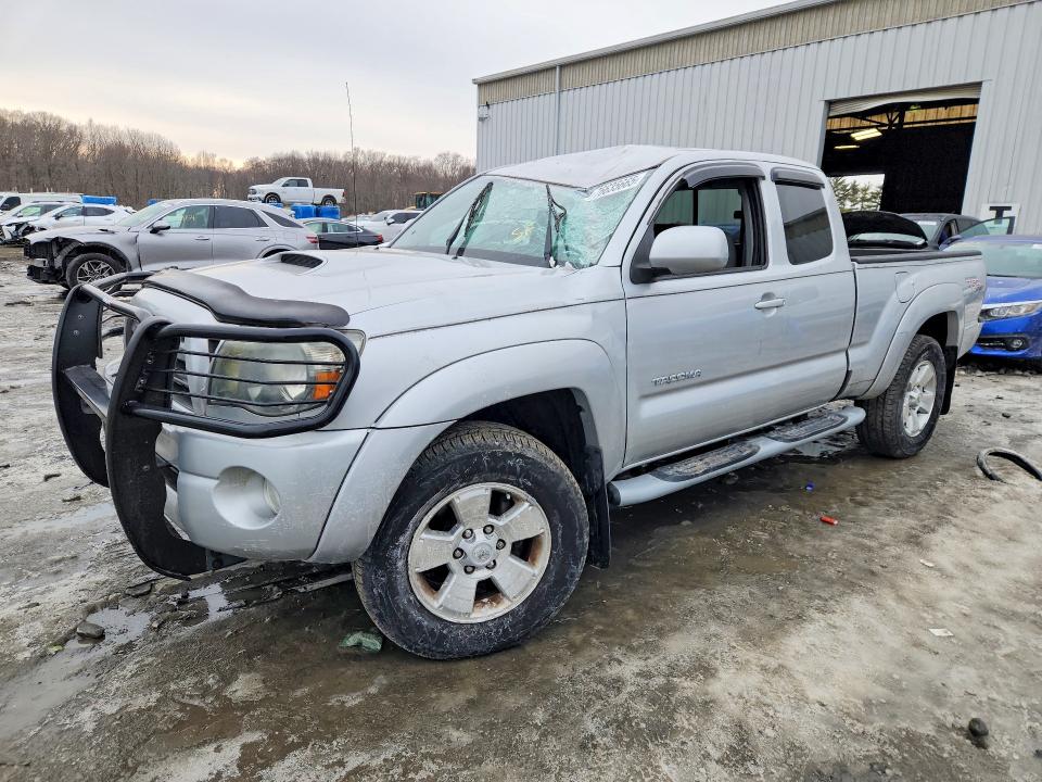2010 Toyota Tacoma VIN 5TEUU4EN7AZ692230 COPART salvage auction — ROOF, Nj - Cert Of Title-Salvage, sold $5,400 on 2026-07-15 (photo 1)