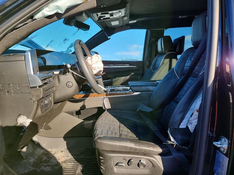 2025 Cadillac Escalade VIN 1GYS9RRL3SR189381 COPART salvage auction — FRONT END, MI - CERT OF TITLE-SALVAGE VEHICLE, sold $21,100 on 2026-07-30 (photo 7)