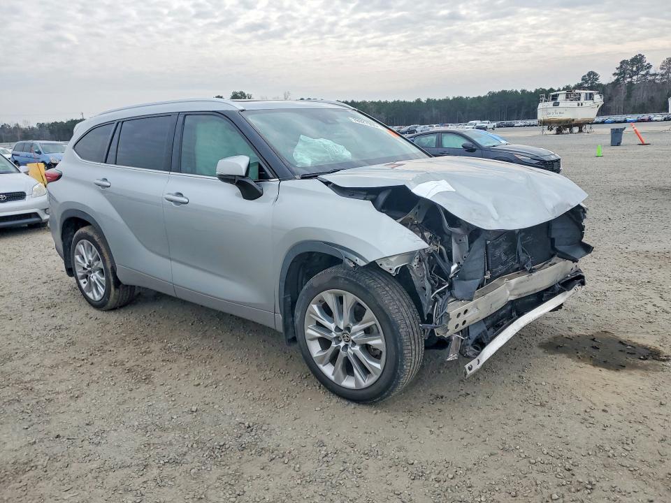 2020 Toyota Highlander VIN 5TDDZRBH7LS031231 COPART salvage auction — FRONT END, Salvage Title, sold $750 on 2026-07-27 (photo 4)