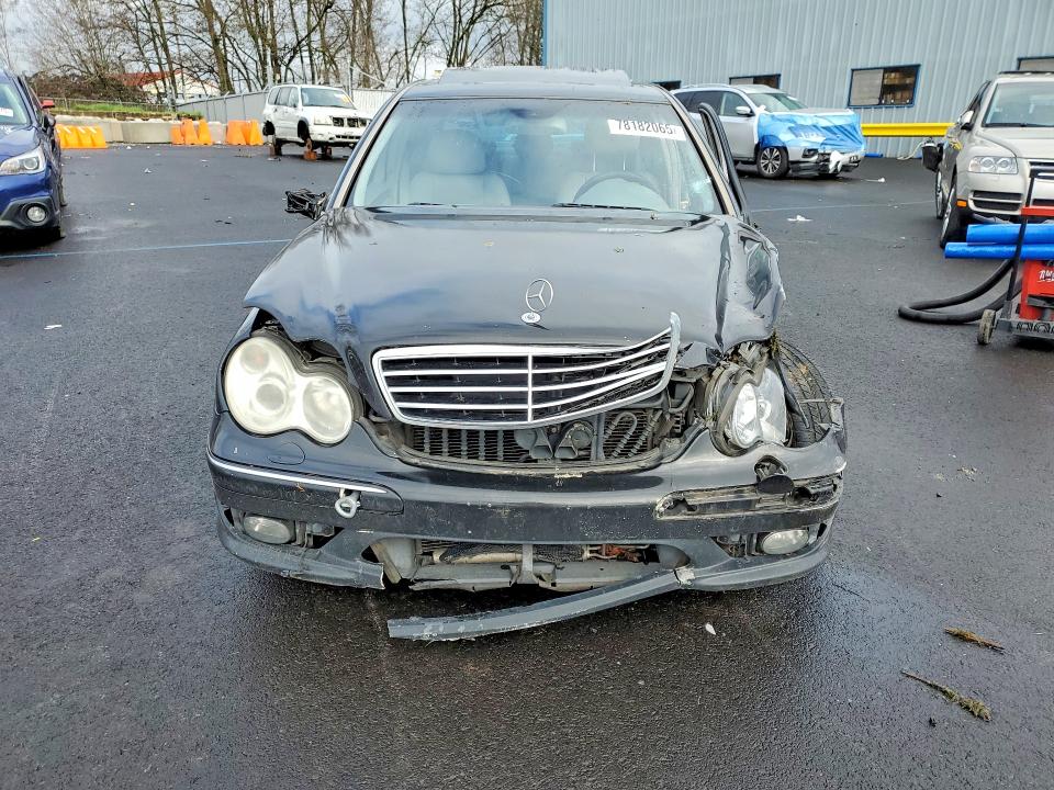 2006 Mercedes-benz C-klasse VIN WDBRF52H56F753551 COPART salvage auction — SIDE, Or - Salvage Title Certificate, sold $100 on 2026-08-19 (photo 5)