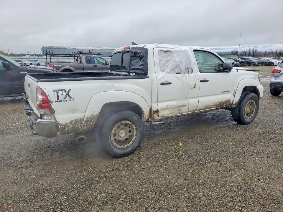 2014 Toyota Tacoma VIN 5TFLU4EN2EX104243 COPART salvage auction — ROLLOVER, Other, sold $3,600 on 2026-07-17 (photo 3)