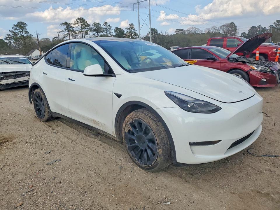 2023 Tesla Model y VIN 7SAYGDEE7PF750410 COPART salvage auction — REAR END, Other, sold $11,000 on 2026-07-10 (photo 4)