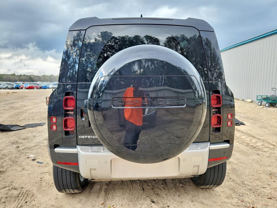 2024 Land rover Defender VIN SALEJ6EX2R2334049 COPART salvage auction — FRONT END, Fl - Cert Of Title Slvg Rebuildable, sold $19,800 on 2026-07-31 (photo 6)