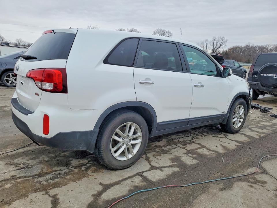 2015 Kia Sorento VIN 5XYKTCA64FG623757 COPART salvage auction — FRONT END, Mo - Salvage Certificate Of Title, sold $1,000 on 2026-07-27 (photo 3)