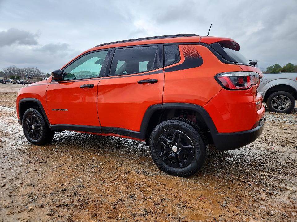 2018 Jeep Compass VIN 3C4NJDAB4JT168612 COPART salvage auction — SIDE, Salvage Title, sold $7,000 on 2026-08-26 (photo 2)
