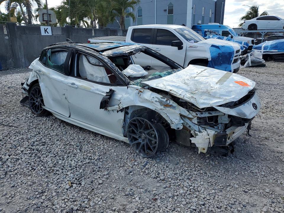 2025 Toyota Camry VIN 4T1DAACK1SU054934 COPART salvage auction — ROLLOVER, Ga - Certificate Of Title (P), sold $1,900 on 2026-07-10 (photo 4)