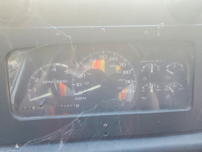 2001 Workhorse custom chassis VIN 5B4KP42Y613329435 COPART salvage auction — MINOR DENT/SCRATCHES, Ca - Dis/Dlr/Exp Only Lien Papers, sold $250 on 2026-10-02 (photo 9)