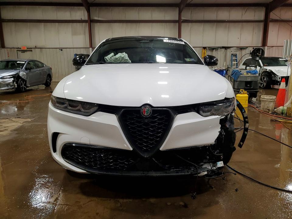 2024 Alfa romeo Tonale VIN ZASPATDW5R3035872 COPART salvage auction — FRONT END, Nj - Cert Of Title-Salvage, sold $725 on 2026-07-28 (photo 5)