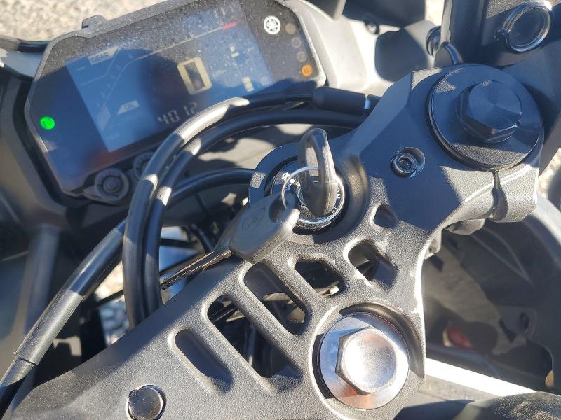2025 Yamaha VIN MH3RH25E1SK002381 COPART salvage auction — SIDE, Nv - Salvage Title, sold $50 on 2026-07-30 (photo 8)