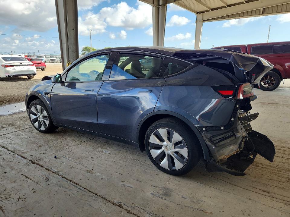 2023 Tesla Model y VIN 7SAYGDED8PF942104 COPART salvage auction — REAR END, Salvage Title, sold $2,800 on 2026-07-22 (photo 2)