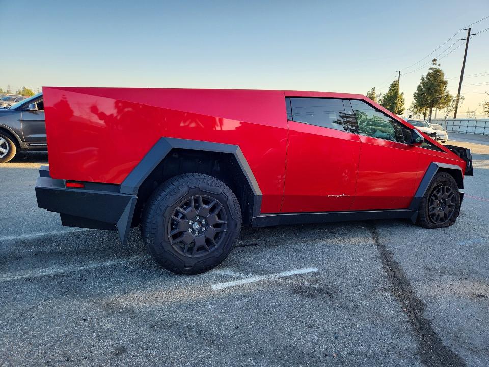 2025 Tesla Cybertruck VIN 7G2CEHEE2SA071779 COPART salvage auction — FRONT END, Other, sold $27,000 on 2026-07-16 (photo 3)
