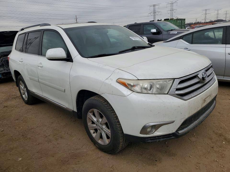 2012 Toyota Highlander VIN 5TDBK3EH9CS120710 COPART salvage auction — MINOR DENT/SCRATCHES, Fl - Certificate Of Title, sold $4,300 on 2026-07-28 (photo 4)