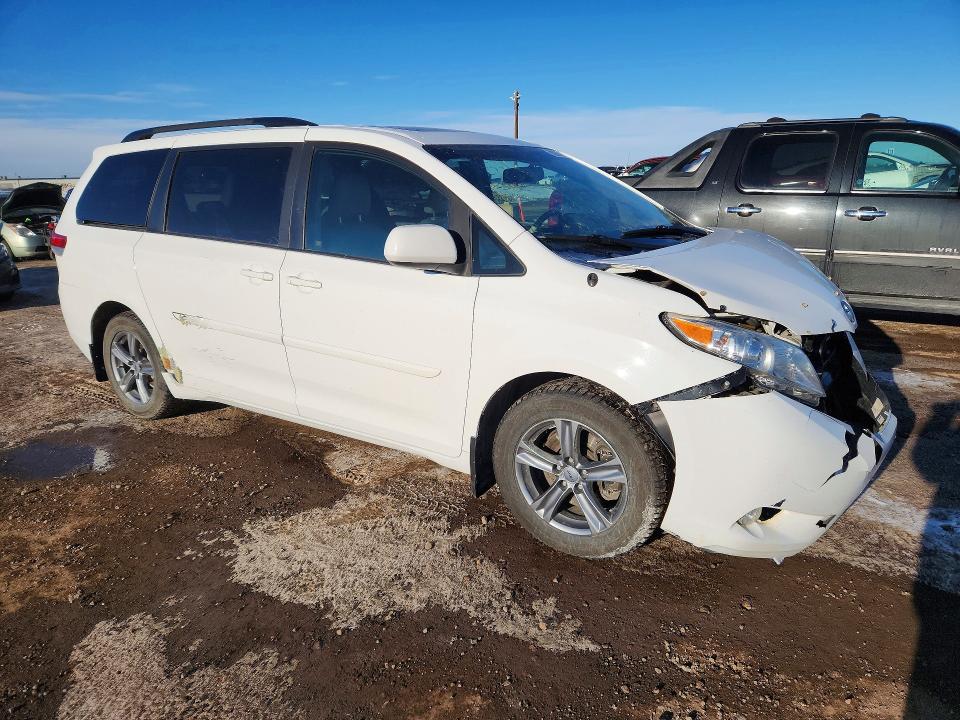 2014 Toyota VIN 5TDDK3DC0ES086352 COPART salvage auction — FRONT END, Salvage Title, sold $1,950 on 2026-07-28 (photo 4)