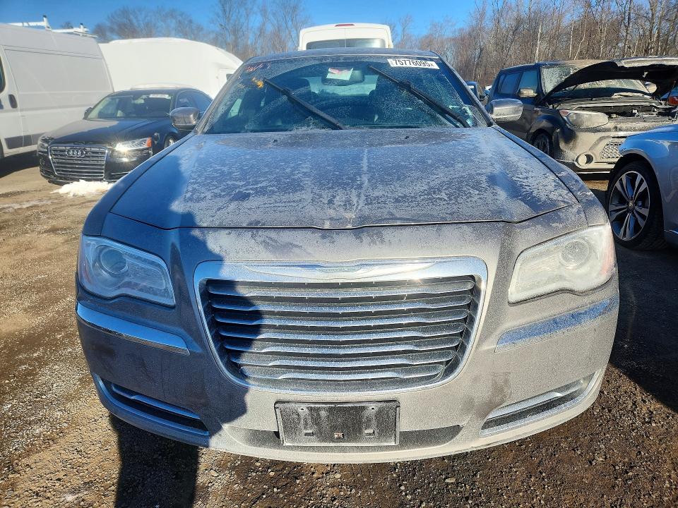 2014 Chrysler 300 VIN 2C3CCARG0EH170201 COPART salvage auction — MINOR DENT/SCRATCHES, Ny - Certificate Of Title, sold $2,900 on 2026-07-30 (photo 5)