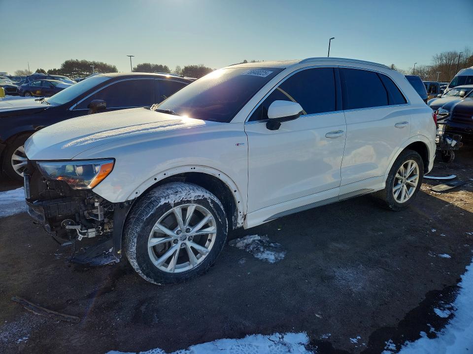 2021 Audi Q3 VIN WA1DECF33M1003930 — COPART salvage auction photo