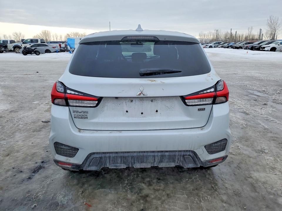 2023 Mitsubishi Outlander VIN JA4AJVAW4PU606917 COPART salvage auction — FRONT END, Qc - Gravement Accidente, sold $3,650 on 2026-07-07 (photo 6)