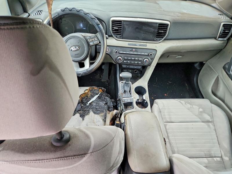2022 Kia Sportage VIN KNDPMCAC0N7965047 COPART salvage auction — INTERIOR BURN, IN - CERT OF TITLE-SALVAGE TITLE, sold $3,900 on 2026-07-13 (photo 8)