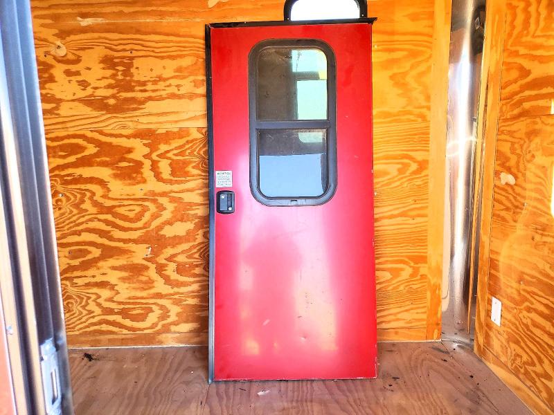 2022 Spartan cargo Unknown VIN 50XBE1016NA034098 COPART salvage auction — SIDE, TN - CERTIFICATE OF TITLE (P), sold $2,050 on 2026-07-22 (photo 8)